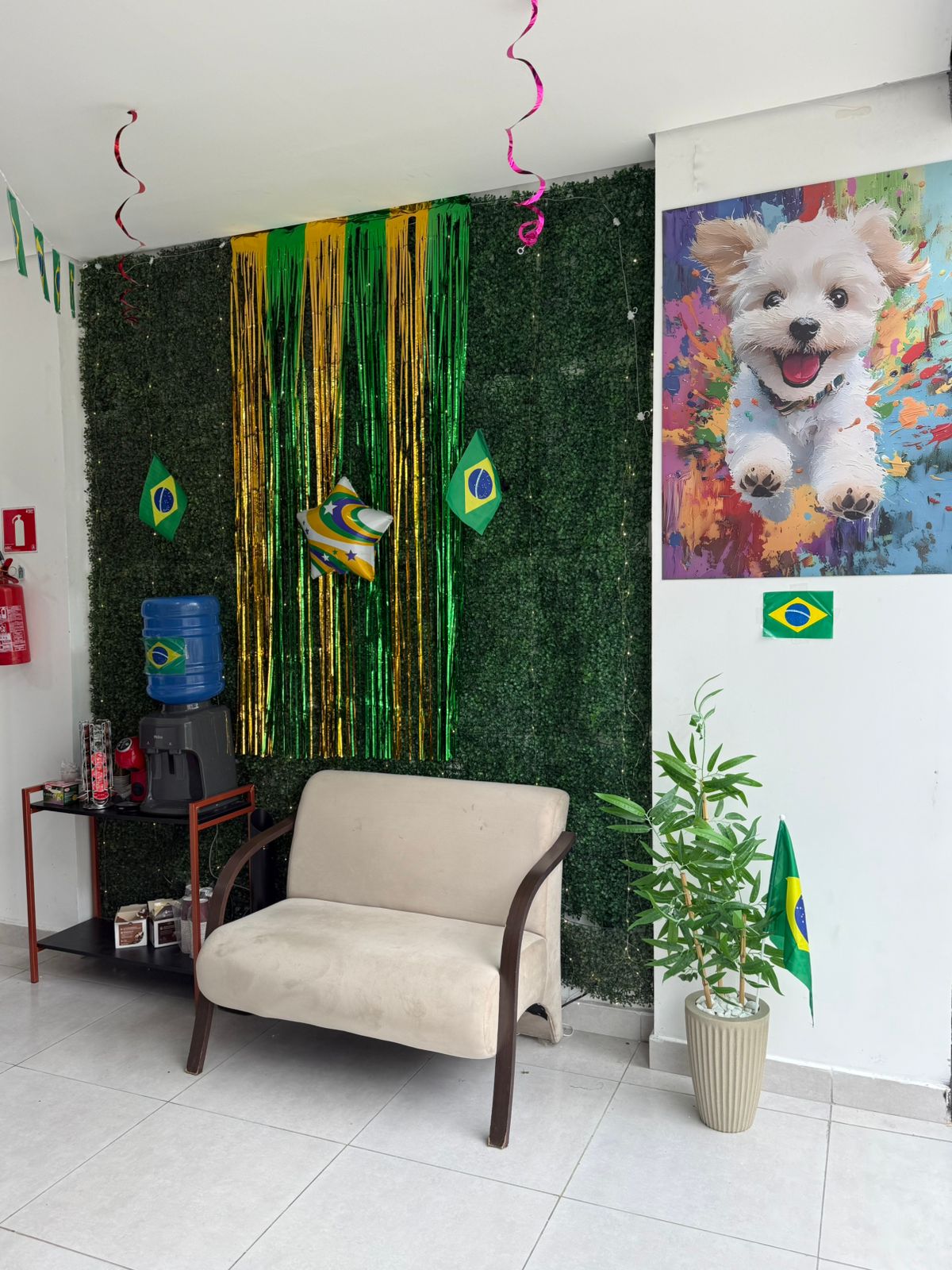 Recepção da PomPom Pet decorada para a Copa 2026